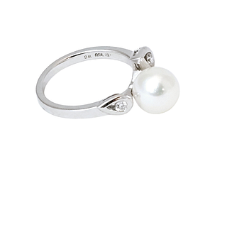 14k White Gold and Pearl Ring