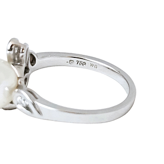 14k White Gold and Pearl Ring
