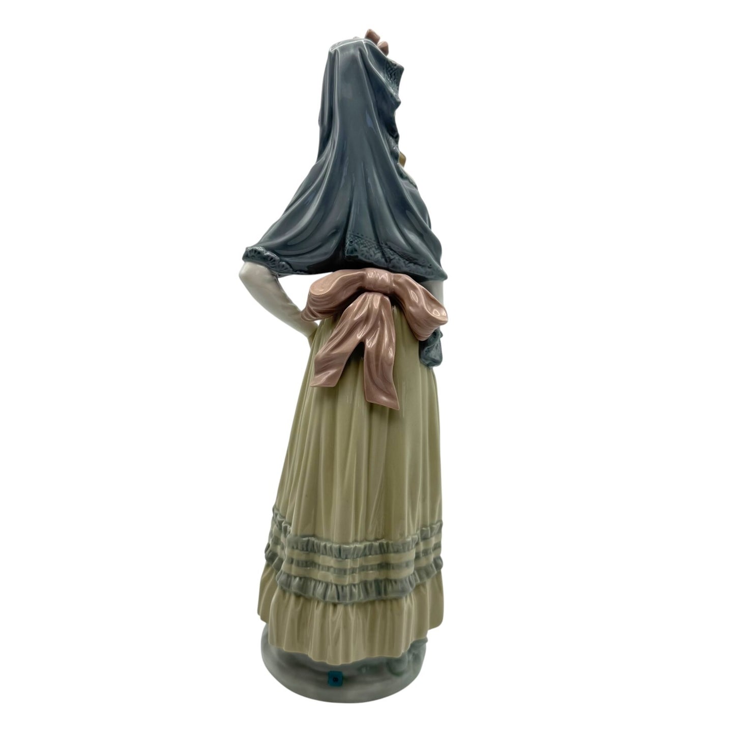 Lladro "Goya Lady" Porcelain Figurine