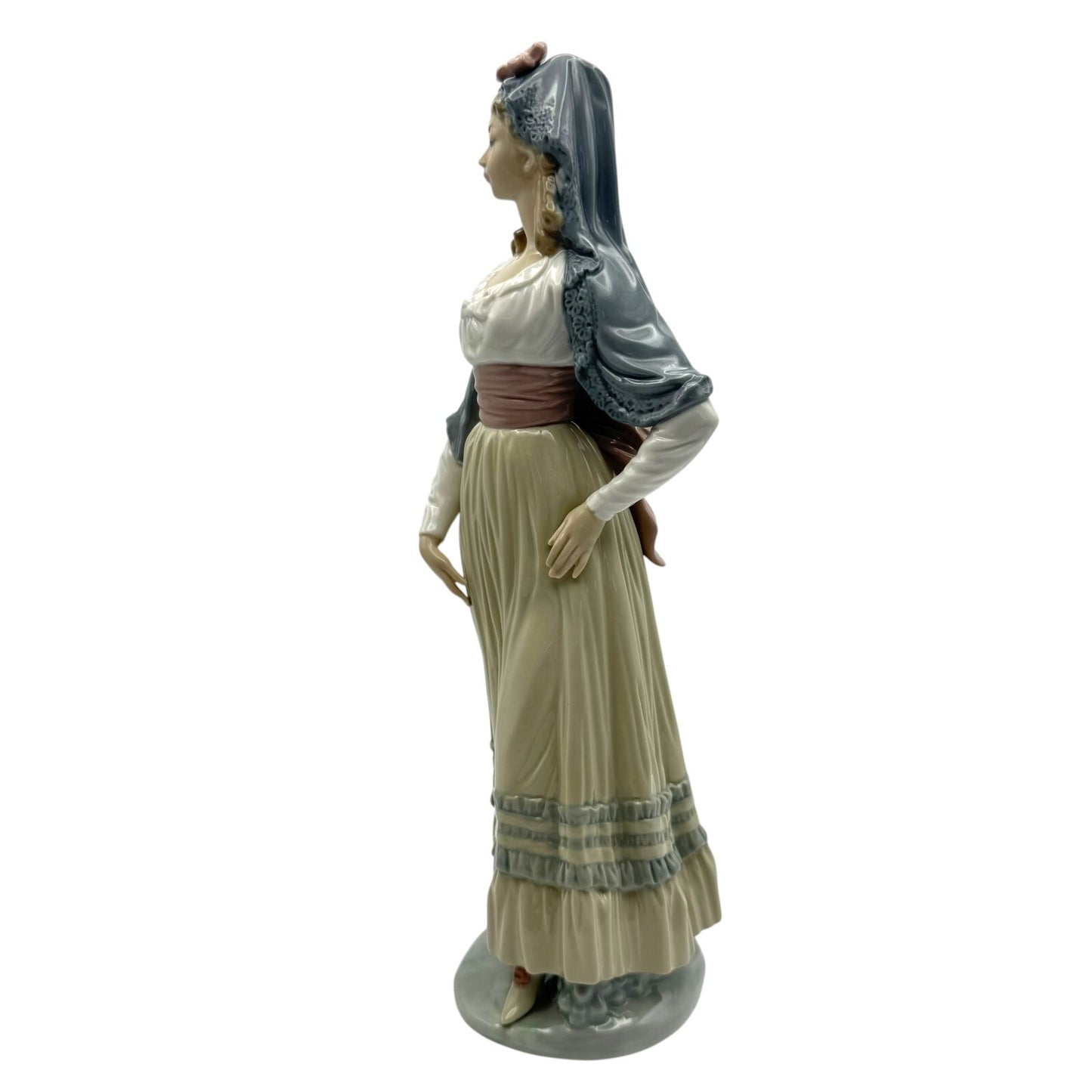 Lladro "Goya Lady" Porcelain Figurine