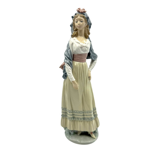 Lladro "Goya Lady" Porcelain Figurine